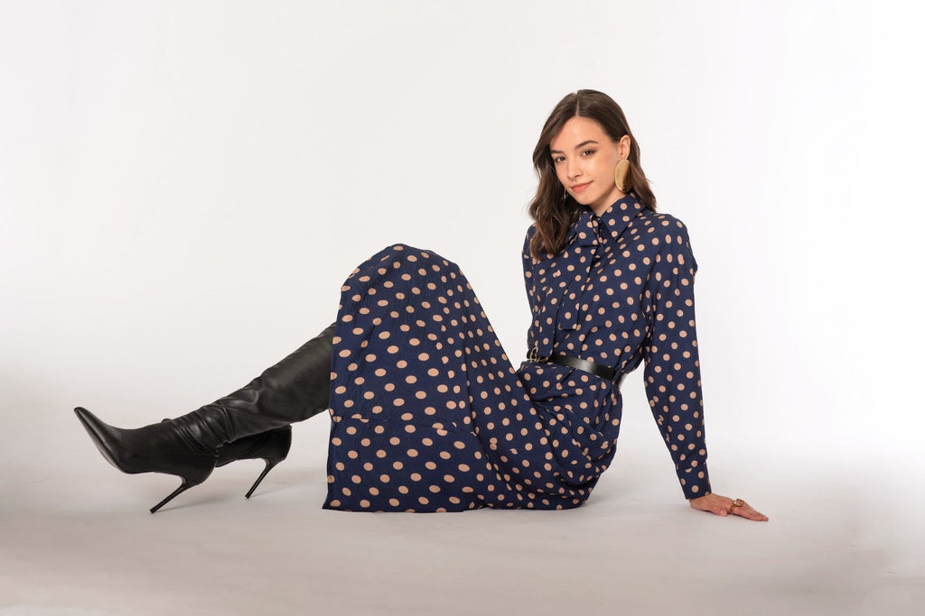 Abito pois con cintura elegante e alla moda
