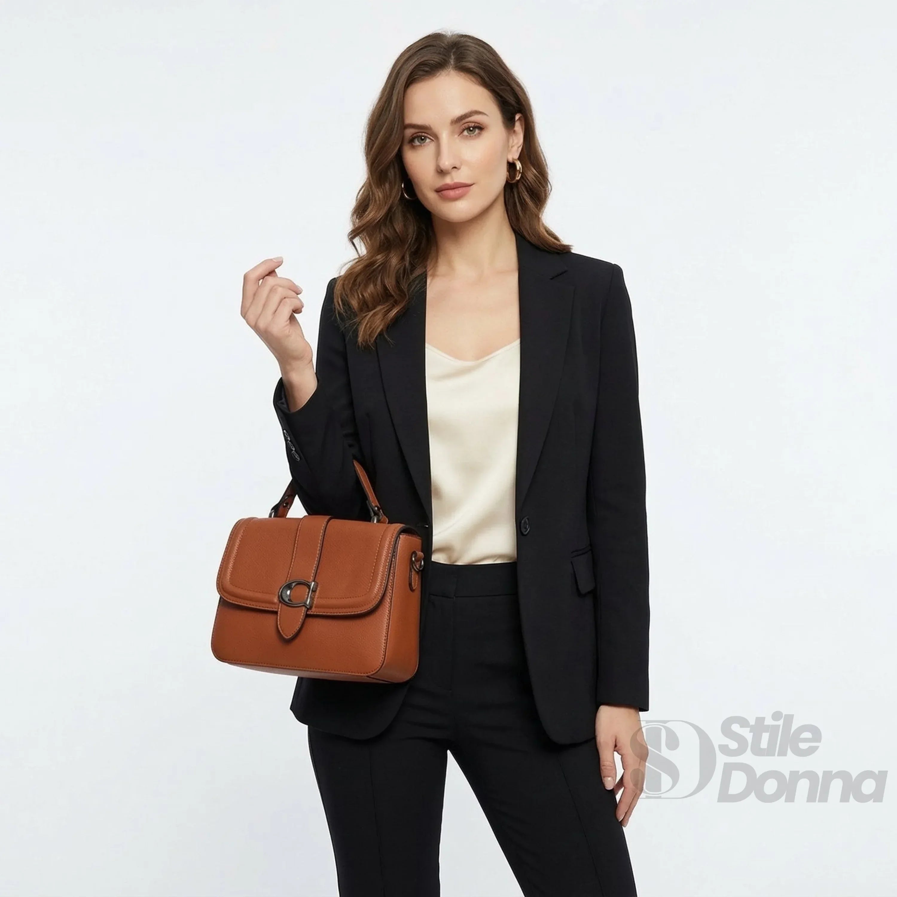Borsa A Spalla Rigida In Ecopelle Con Texture Morbida Interno In Tessuto Design Minimalista