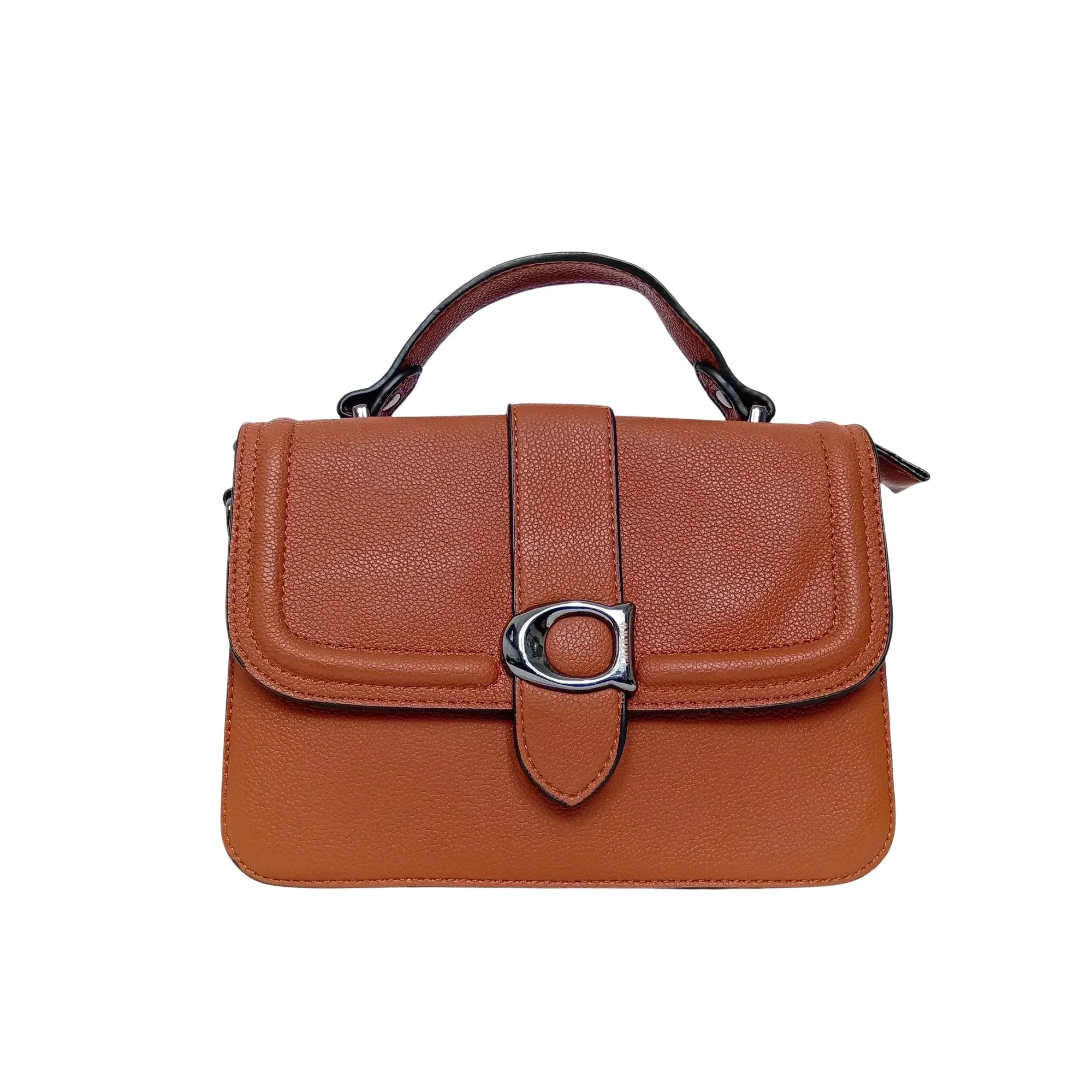 Borsa A Spalla Rigida In Ecopelle Con Texture Morbida Interno In Tessuto Design Minimalista