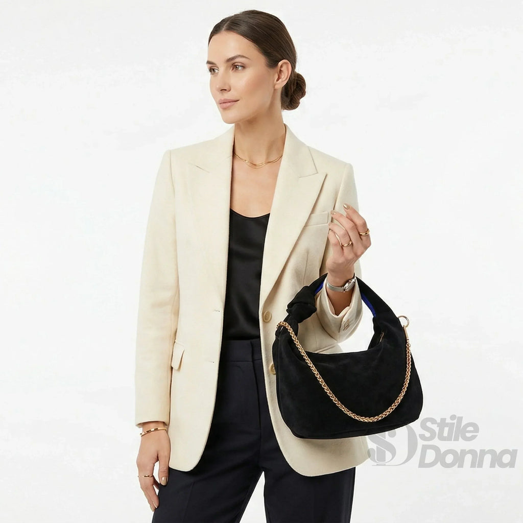 Borsa A Tracolla Hobo In Pelle Scamosciata Con Dettagli In Metallo Dorato Design Italiano E Leggera