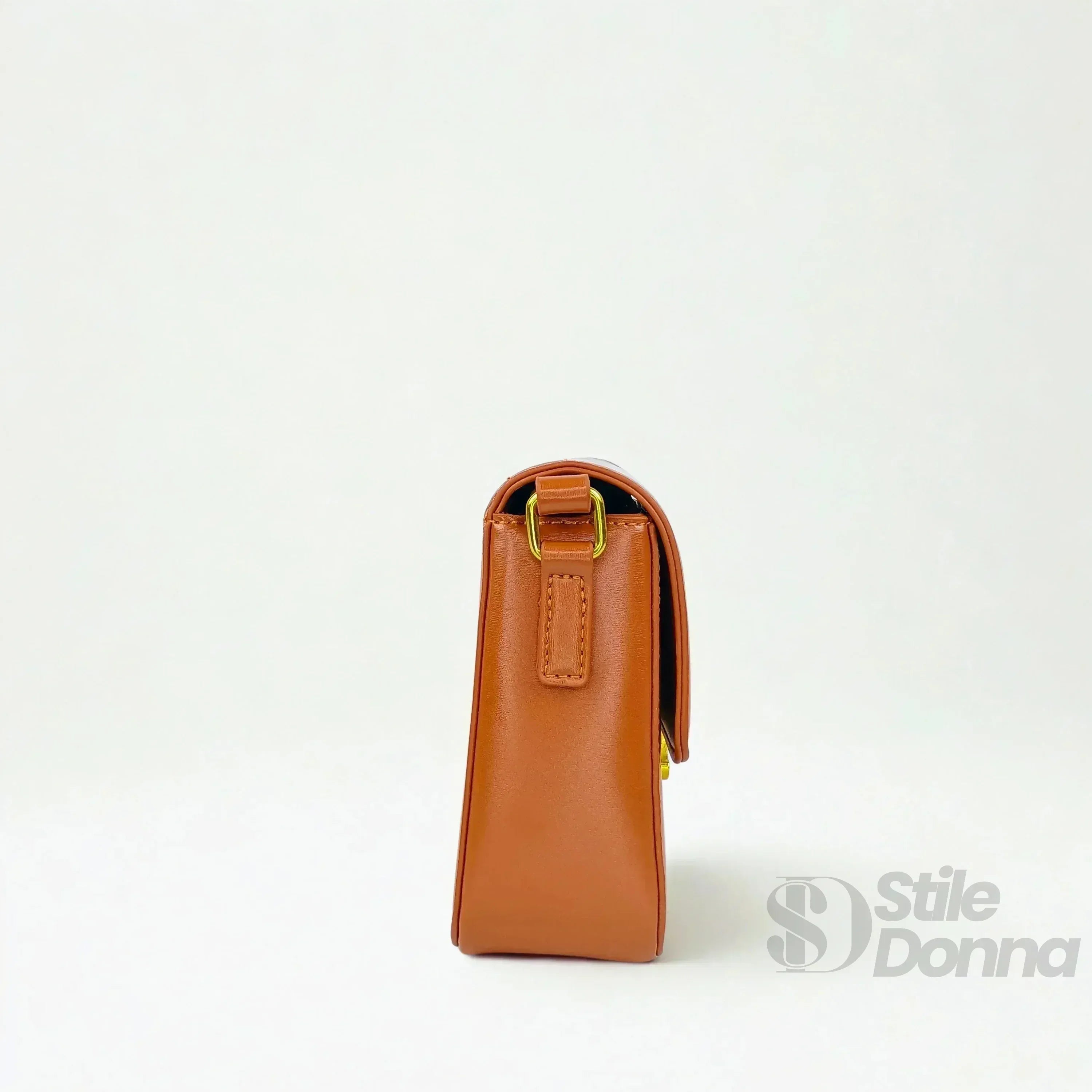 Borsa a Tracolla in Ecopelle con Patta Dorata Regolabile