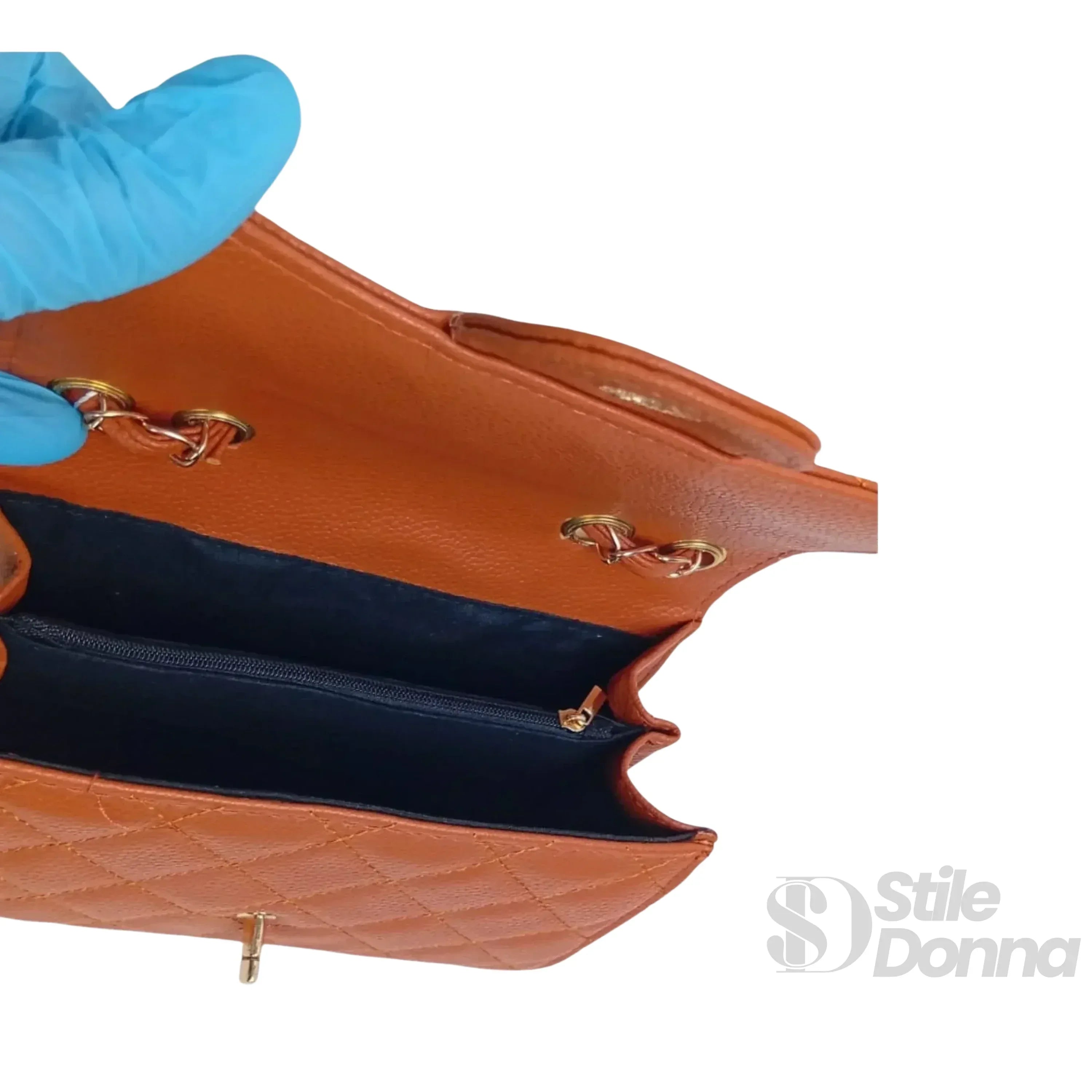 Borsa a Tracolla in Ecopelle Marrone con Catena Oro Interno in Tessuto Chiusura Sicura