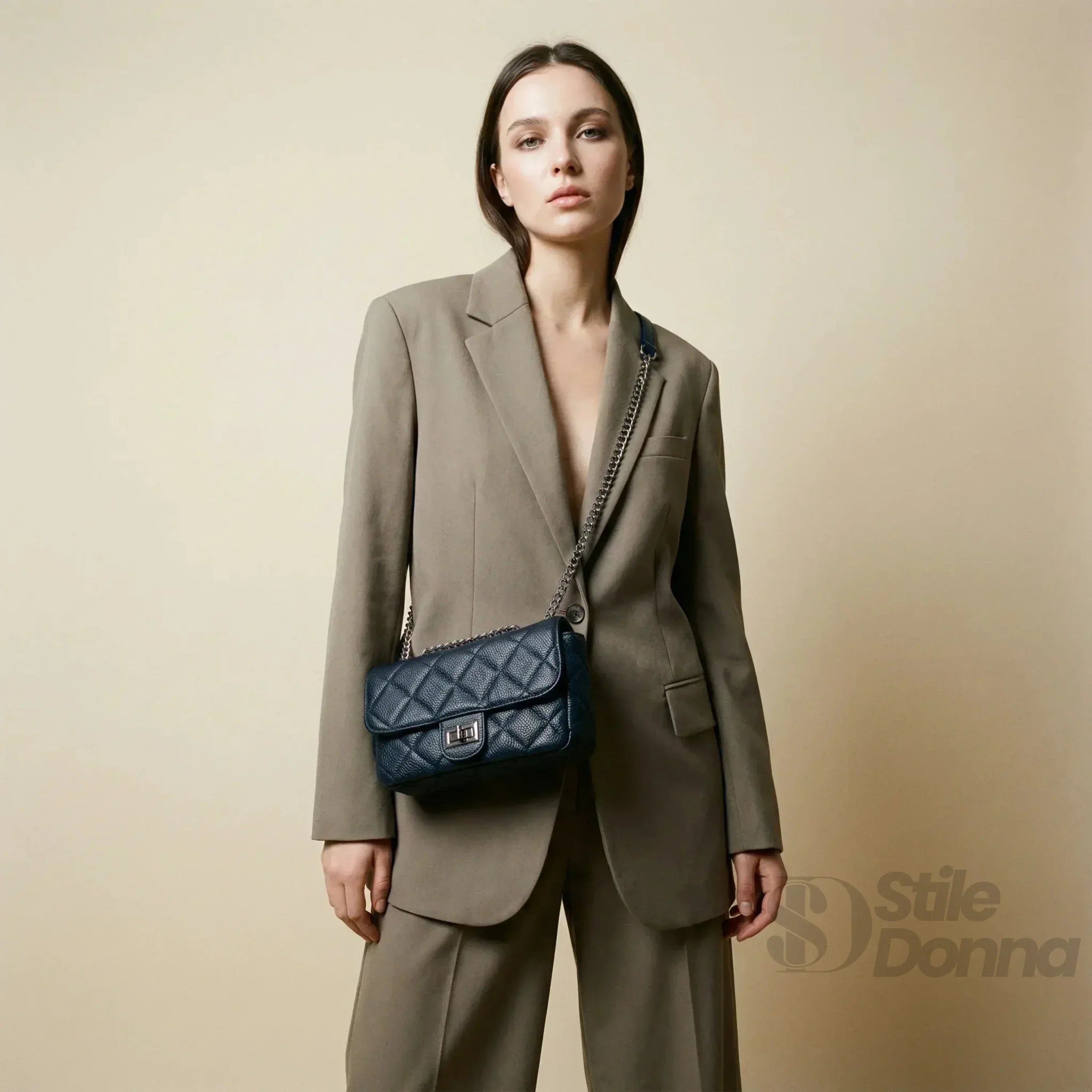 Borsa a Tracolla in Pelle Pu MS-5777 con Finiture Argento e Interno Microfibra Antistrappo