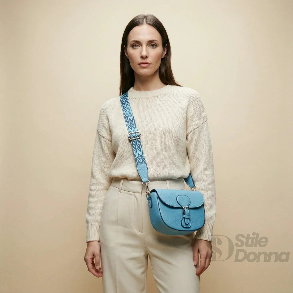 Borsa Crossbody in Pelle Azzurra con Chiusura Magnetica