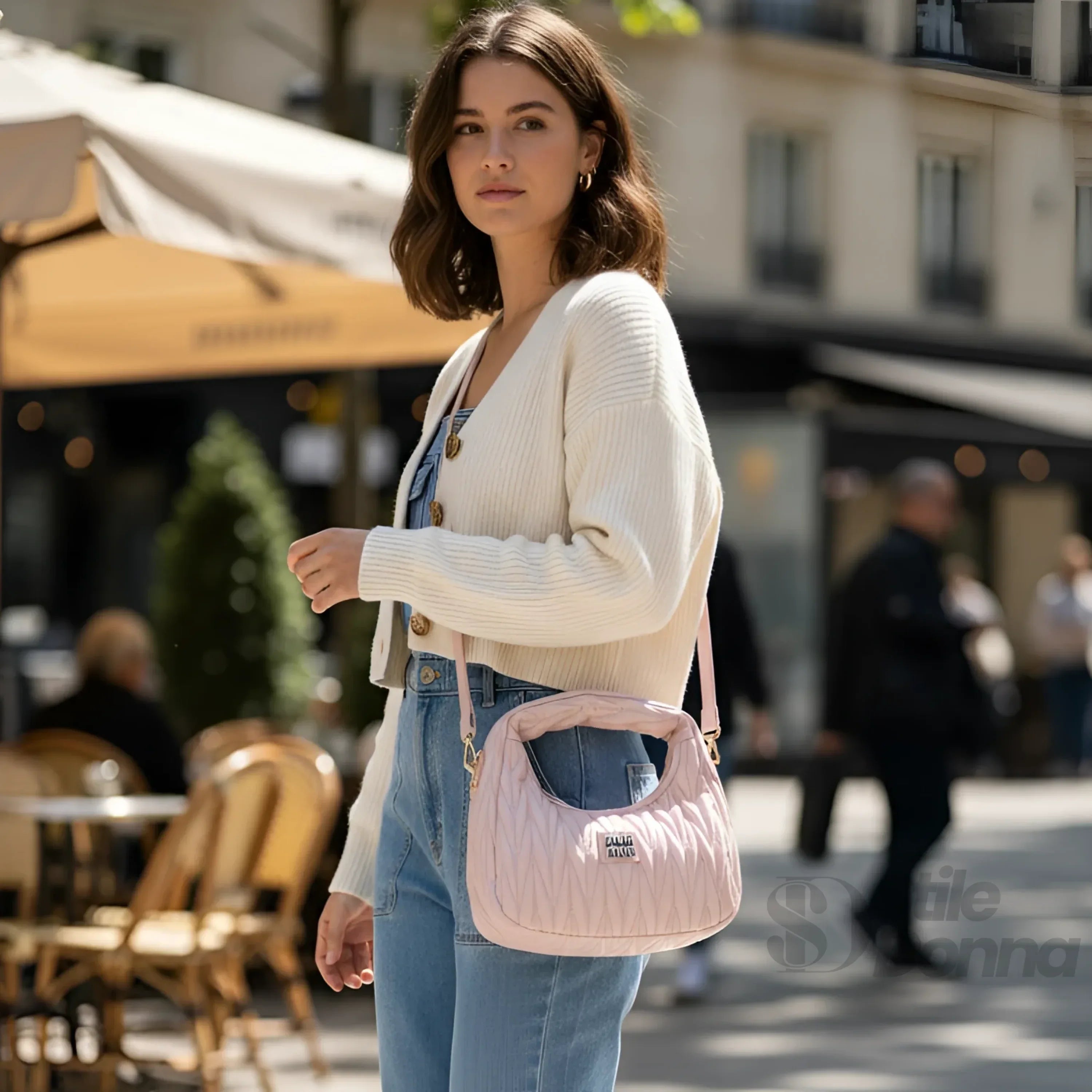 Miu Miu Borsa Trapuntata Rosa Cipria Con Tracolla Regolabile In Ecopelle Dettagli Metallo Oro