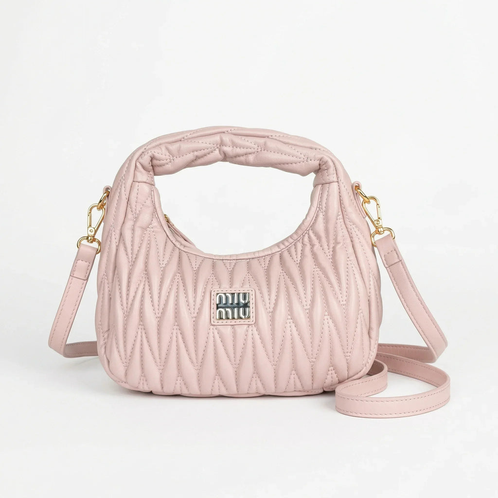 Miu Miu Borsa Trapuntata Rosa Cipria Con Tracolla Regolabile In Ecopelle Dettagli Metallo Oro