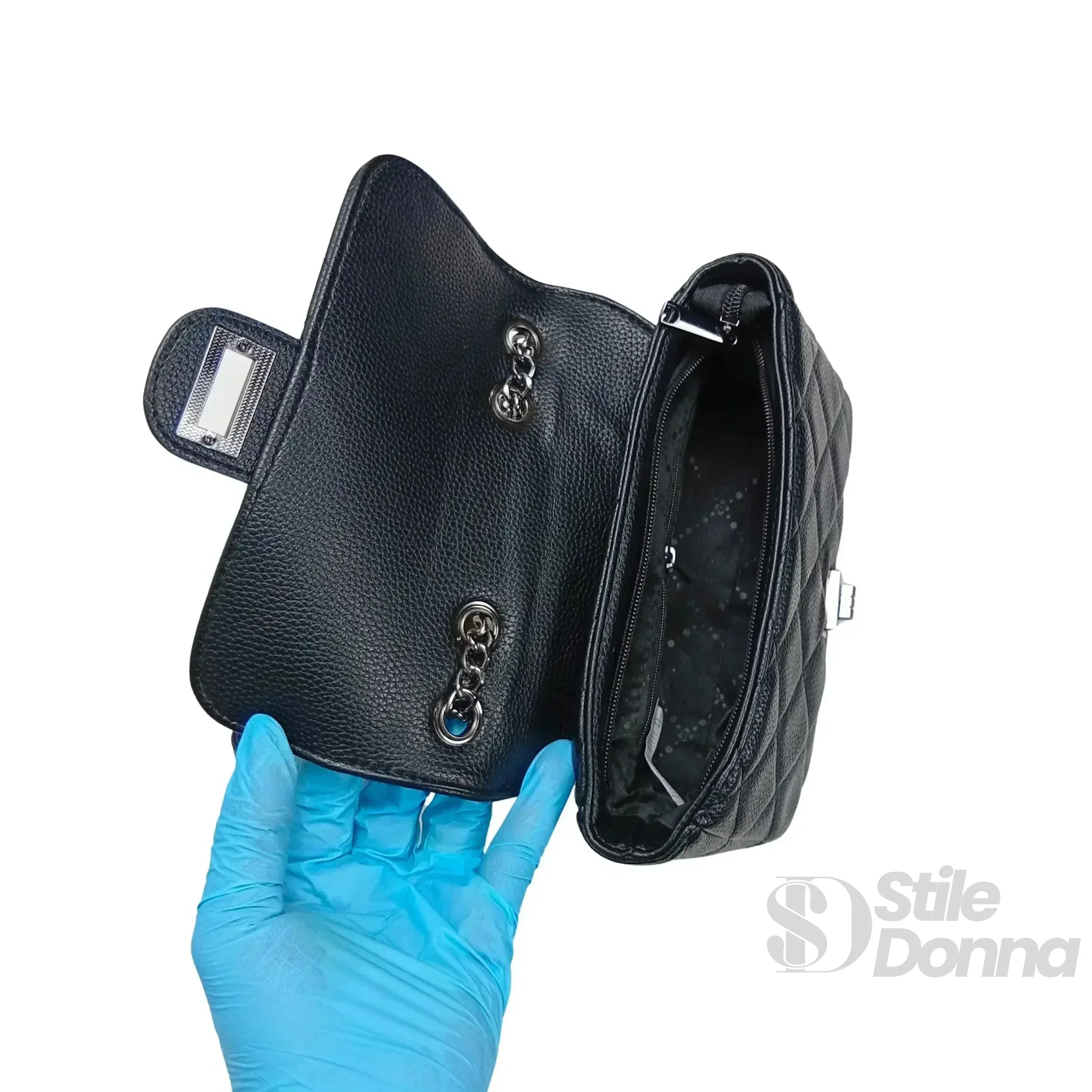 Pouch Clutch Ecopelle Con Catena Argento, Borsa Piccola Per Stile Sobrio Ed Elegante