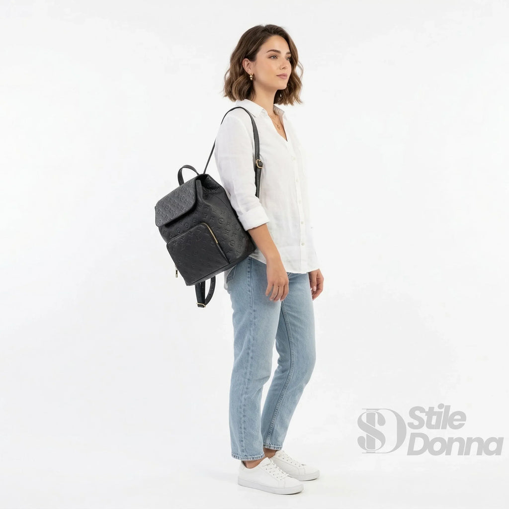 Zaino Da Donna In Pelle Grigia Pratico E Raffinato Con Spallacci Imbottiti Per Uso Urbano E Professionale